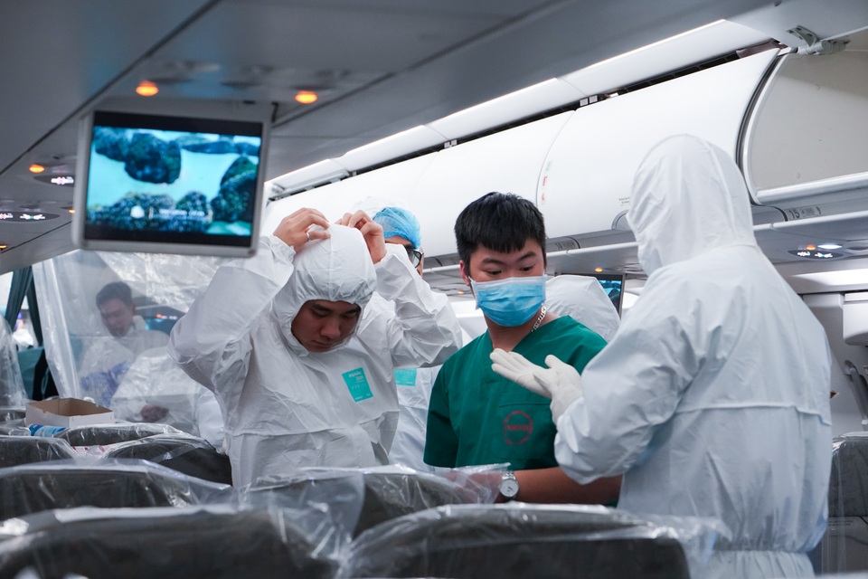 Xem lại hình ảnh chuyến bay tới “tâm dịch” Vũ Hán khủng khiếp nhất thế giới - 5 Xem lại hình ảnh chuyến bay tới “tâm dịch” Vũ Hán khủng khiếp nhất thế giới - 5