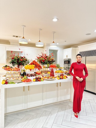 Cuộc sống xa hoa của Hoa hậu Phạm Hương tại Mỹ sau 10 năm đăng quang - 6