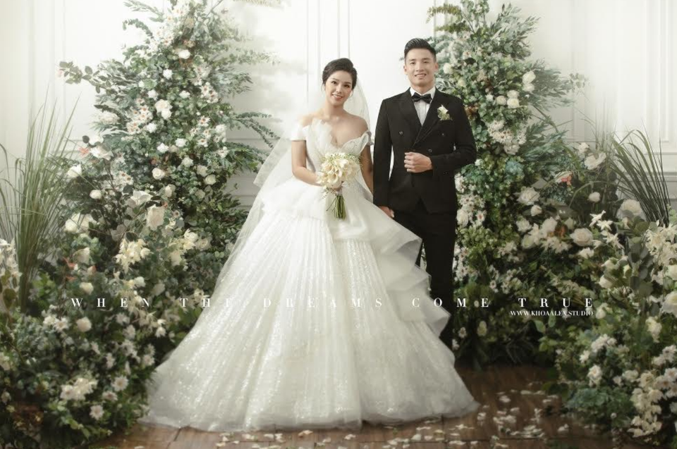 Bùi Tiến Dũng khoe ảnh cưới siêu đẹp cùng bạn gái Khánh Linh - 3 Bùi Tiến Dũng khoe ảnh cưới siêu đẹp cùng bạn gái Khánh Linh - 3