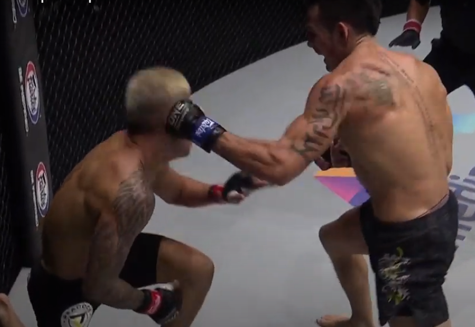 Hạ knock-out Martin Nguyễn, Thành Lê là nhà vô địch mới hạng lông - 1 Hạ knock-out Martin Nguyễn, Thành Lê là nhà vô địch mới hạng lông - 1