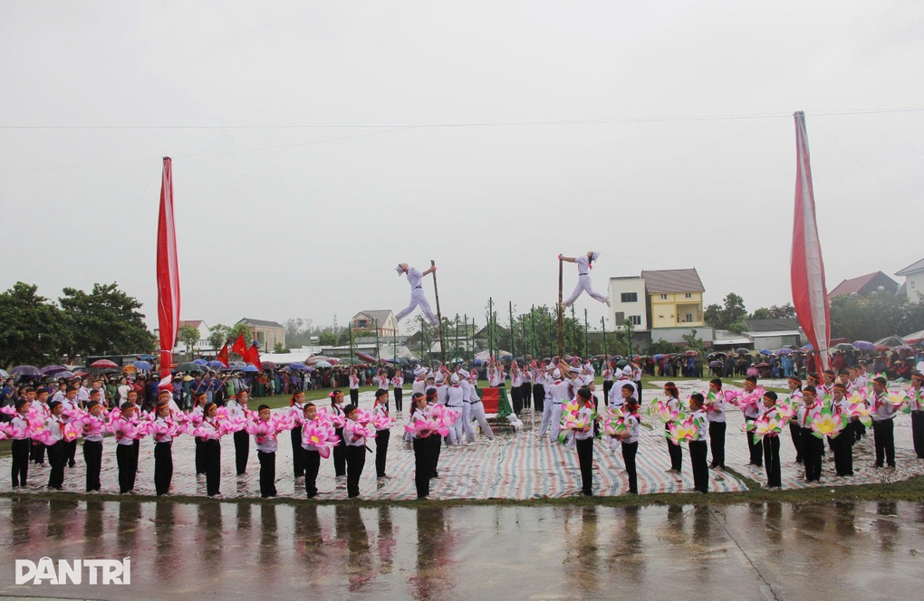 Rộn ràng ngày hội thiếu nhi mừng Tết Độc lập trên quê hương Bác Hồ - 2 Rộn ràng ngày hội thiếu nhi mừng Tết Độc lập trên quê hương Bác Hồ - 2