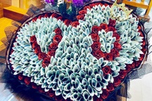 Chủ tiệm hoa "toát mồ hôi" khi khách đặt hoa tiền trăm triệu/bó