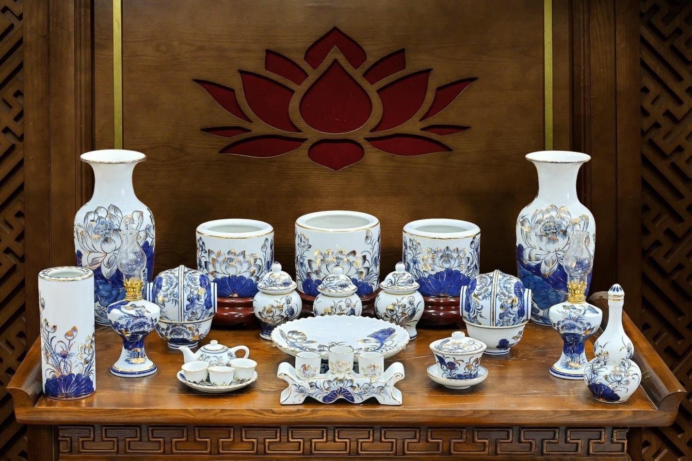 Không gian thờ Thiên Lương - nơi hội tụ tinh hoa gốm Bát Tràng truyền thống - 6 Không gian thờ Thiên Lương - nơi hội tụ tinh hoa gốm Bát Tràng truyền thống - 6
