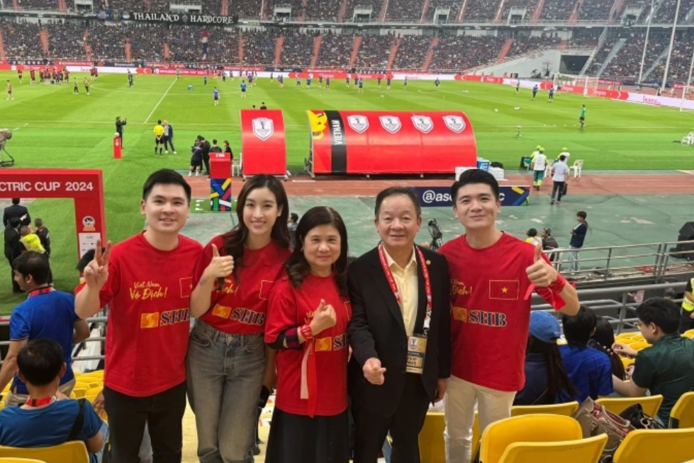 Hoa hậu Đỗ Mỹ Linh: Từ MC thể thao VTV đến Phó Chủ tịch công ty nhà chồng - 2