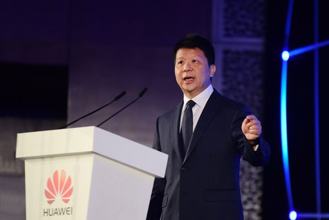 Ông Guo Ping, Chủ tịch luân phiên Huawei, khẳng định công ty sẽ không rút lui khỏi thị trường quốc tế (Ảnh: ZDNet). Ông Guo Ping, Chủ tịch luân phiên Huawei, khẳng định công ty sẽ không rút lui khỏi thị trường quốc tế (Ảnh: ZDNet).