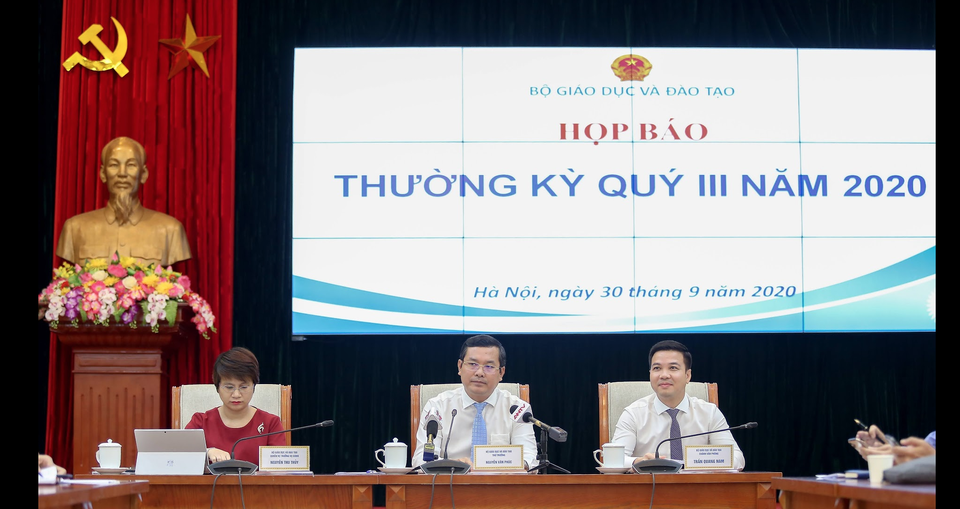 Bộ Giáo dục trả lời về hiệu trưởng  ĐH Tôn Đức Thắng bị đình chỉ chức vụ - 1