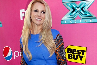 Britney rực rỡ trong tiệc của The X Factor 