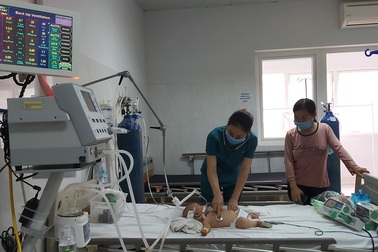 Hai bệnh nhi mắc viêm não Nhật Bản nguy kịch sau sốt