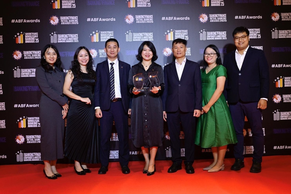 Vietcombank nhận 2 giải thưởng về quản trị rủi ro từ Asian Banking and Finance - 1 Vietcombank nhận 2 giải thưởng về quản trị rủi ro từ Asian Banking and Finance - 1