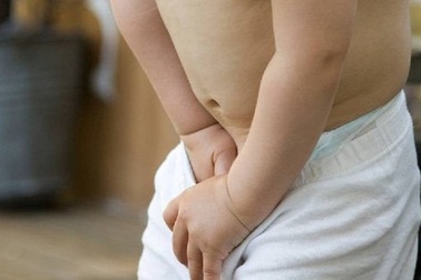 Cha mẹ tá hỏa vì "của quý" bé trai 2 tuổi bỗng nhiên "mất đạn"