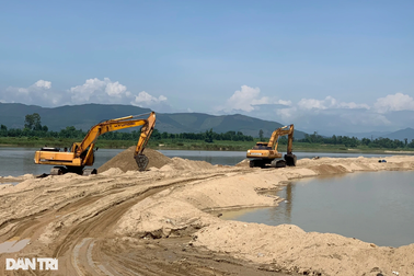 Vì sao giá cát ở Quảng Ngãi tăng đột biến?