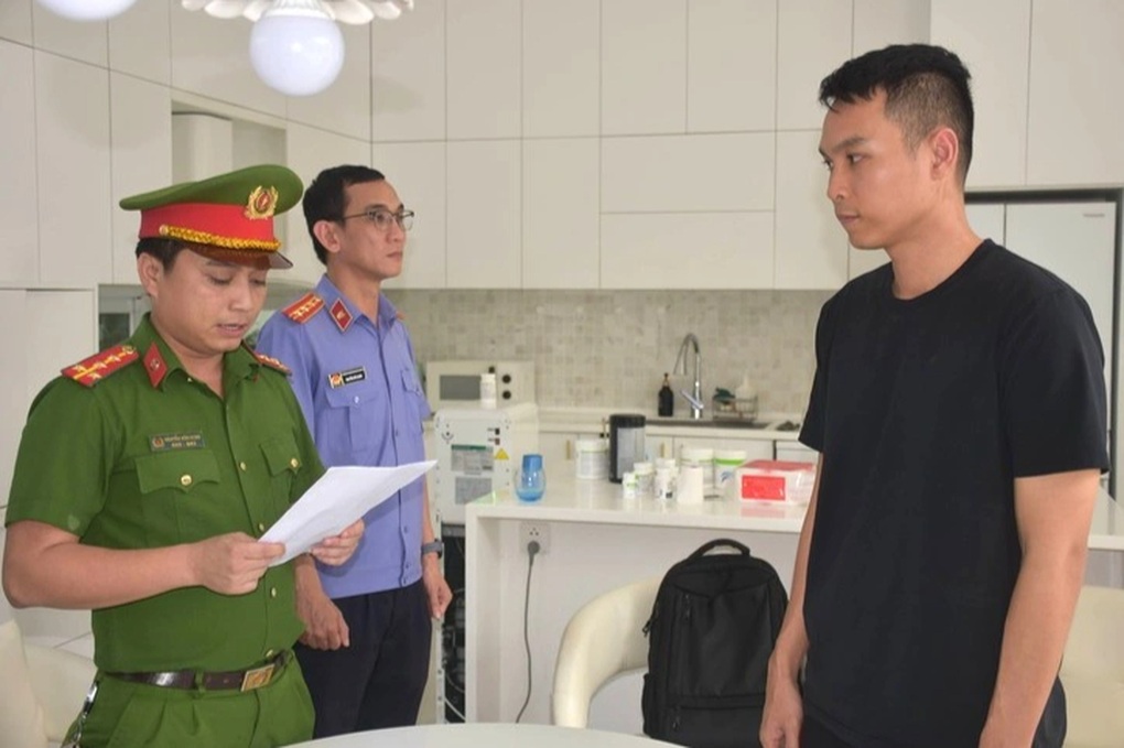 Tìm bị hại trong vụ lừa đảo tiền ảo “DRK”, chiếm đoạt 2.000 tỷ đồng - 1 Tìm bị hại trong vụ lừa đảo tiền ảo “DRK”, chiếm đoạt 2.000 tỷ đồng - 1