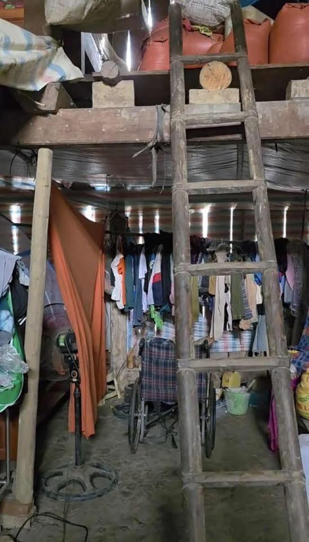Vụ cuốc xe 4,2 triệu: Chuyện xúc động trong căn nhà đơn sơ của nạn nhân