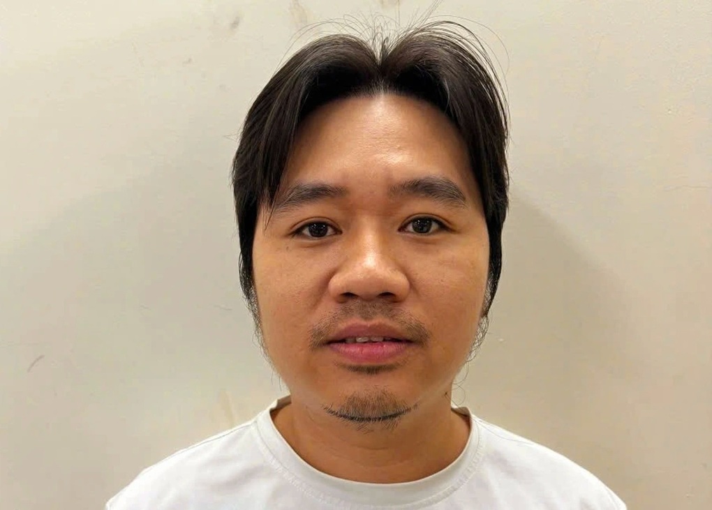 Mr Lee bị bắt vì bêu xấu xúc phạm giám đốc bệnh viện thẩm mỹ, là ai? - 1 Mr Lee bị bắt vì bêu xấu xúc phạm giám đốc bệnh viện thẩm mỹ, là ai? - 1