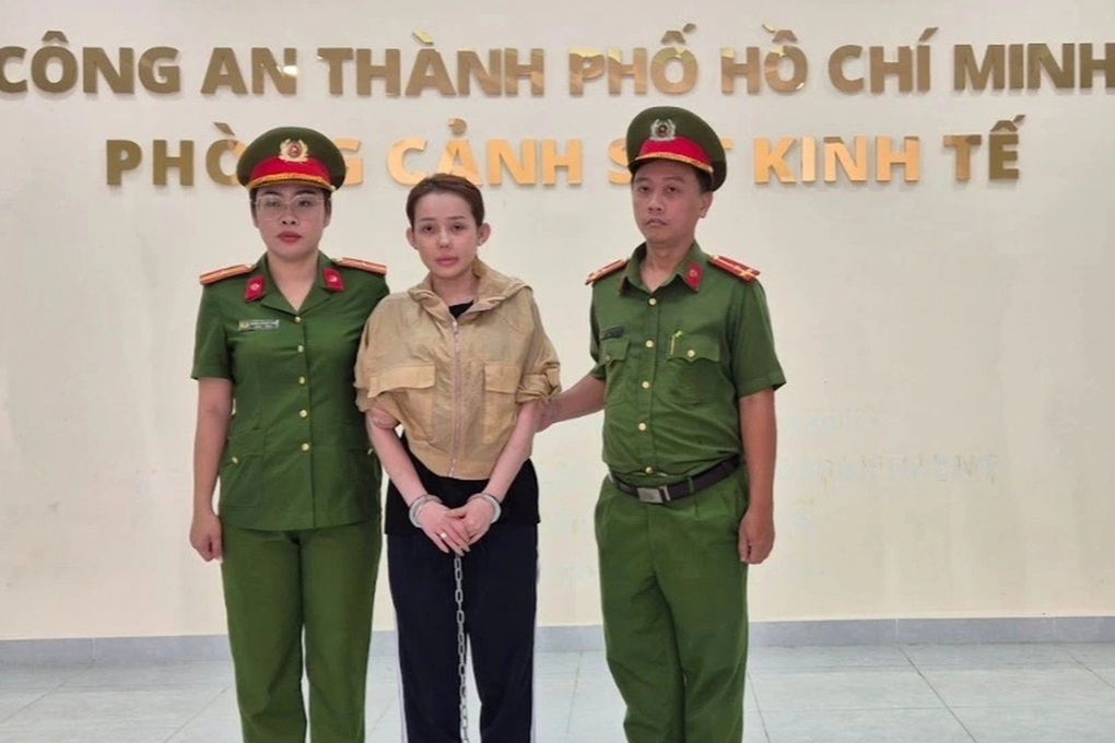 Ngân 98 từng nói gì trên TikTok về sản phẩm giảm cân trước khi bị bắt? - 1 Ngân 98 từng nói gì trên TikTok về sản phẩm giảm cân trước khi bị bắt? - 1