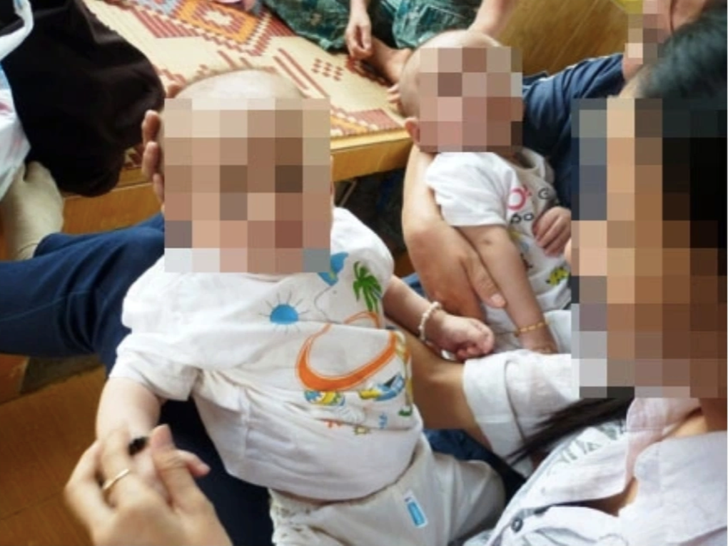 Khó tin nữ sinh lớp 7 sinh con, bố mẹ mới biết... con có bầu - 2 Khó tin nữ sinh lớp 7 sinh con, bố mẹ mới biết... con có bầu - 2