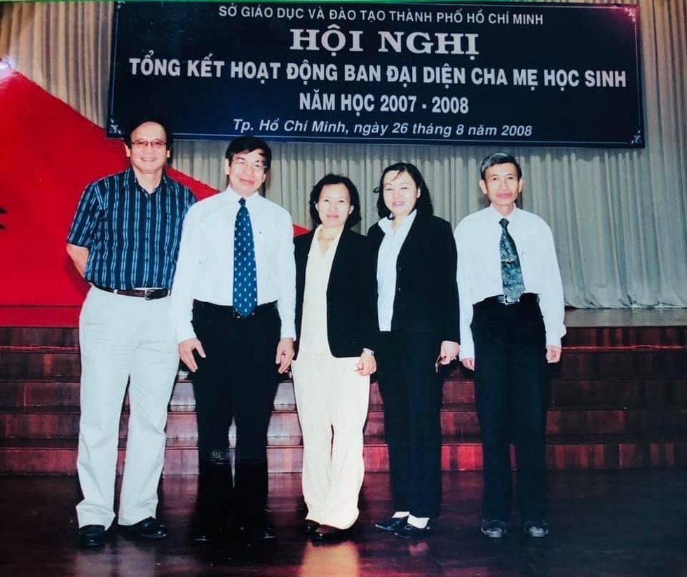 Giáo dục sau ngày thống nhất: Từ lớp học đêm đến huân chương lòng dân - 9 Giáo dục sau ngày thống nhất: Từ lớp học đêm đến huân chương lòng dân - 9