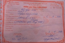 Vụ xử phạt quá 2 người trên cabin xe: Huyện sẽ ra văn bản xin lỗi dân!