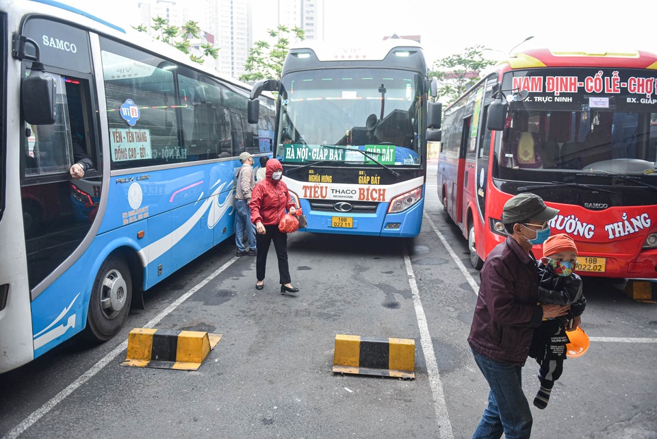 Bến xe vắng khách ngày người dân trở lại Hà Nội sau kì nghỉ Tết Nguyên đán - 6 Bến xe vắng khách ngày người dân trở lại Hà Nội sau kì nghỉ Tết Nguyên đán - 6