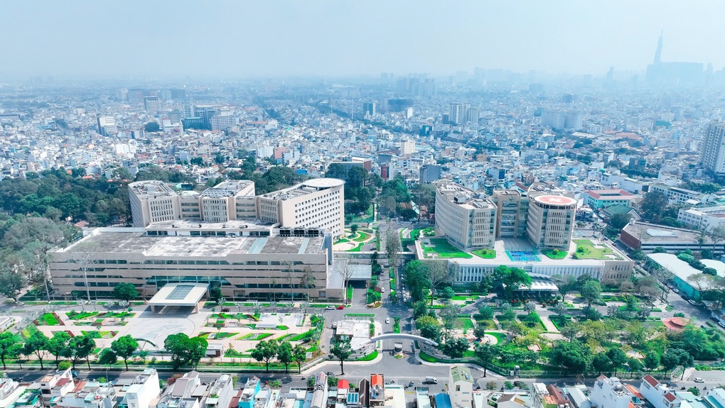 Bệnh viện đầu tiên và duy nhất tại Việt Nam có 2 bãi đáp trực thăng - 2 Bệnh viện đầu tiên và duy nhất tại Việt Nam có 2 bãi đáp trực thăng - 2