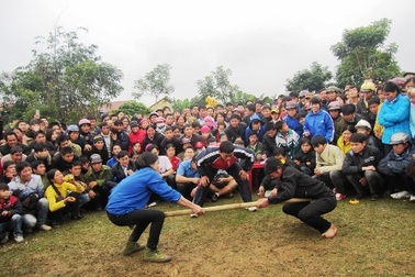 Tưng bừng khai hạ Mường Bi  