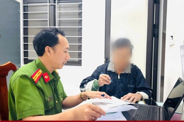 Người đàn ông 67 tuổi bị “bắt cóc online”