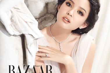 “Bà bầu” Trương Tử Lâm rạng ngời khoe bụng “lùm lùm”