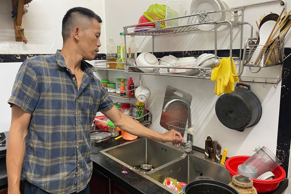 Nghịch lý dân khát, công ty cung ứng nợ nần do... ế nước - 1 Nghịch lý dân khát, công ty cung ứng nợ nần do... ế nước - 1