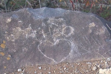 Vẽ chữ Việt lên di tích ở Nhật bị phản ứng dữ dội