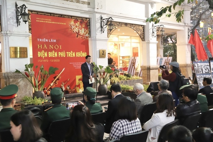 Quang cảnh lễ khai mạc triển lãm.