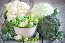 Loại rau "ra chợ là có" được xem là khắc tinh của ung thư