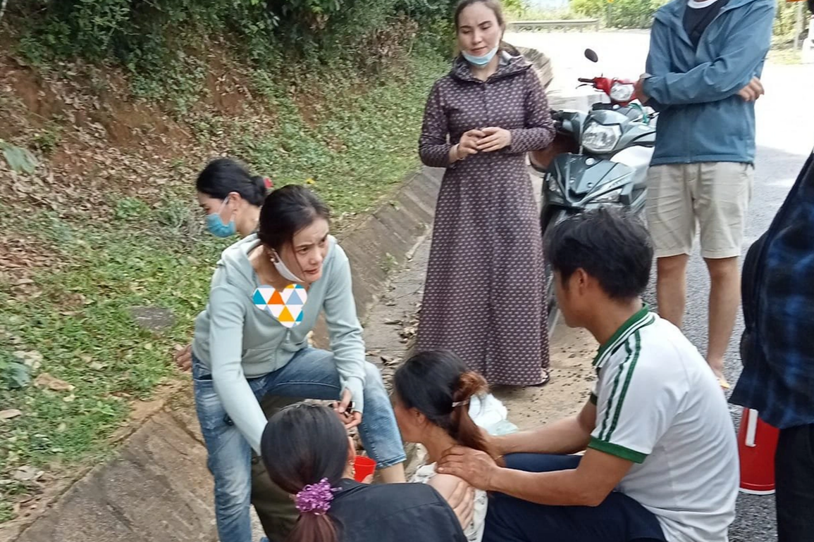 Vượt hàng chục km giúp sản phụ vượt cạn ngay bên đường - 1 Vượt hàng chục km giúp sản phụ vượt cạn ngay bên đường - 1