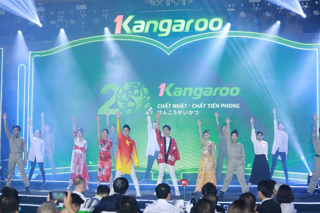 Kangaroo kể câu chuyện hành trình 20 năm bằng kịch, âm nhạc - 2 Kangaroo kể câu chuyện hành trình 20 năm bằng kịch, âm nhạc - 2