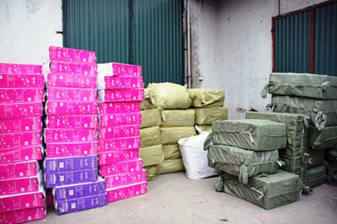 Hà Nội: Bắt xe tải chở hàng trăm đầu thu kỹ thuật số VTC nghi giả