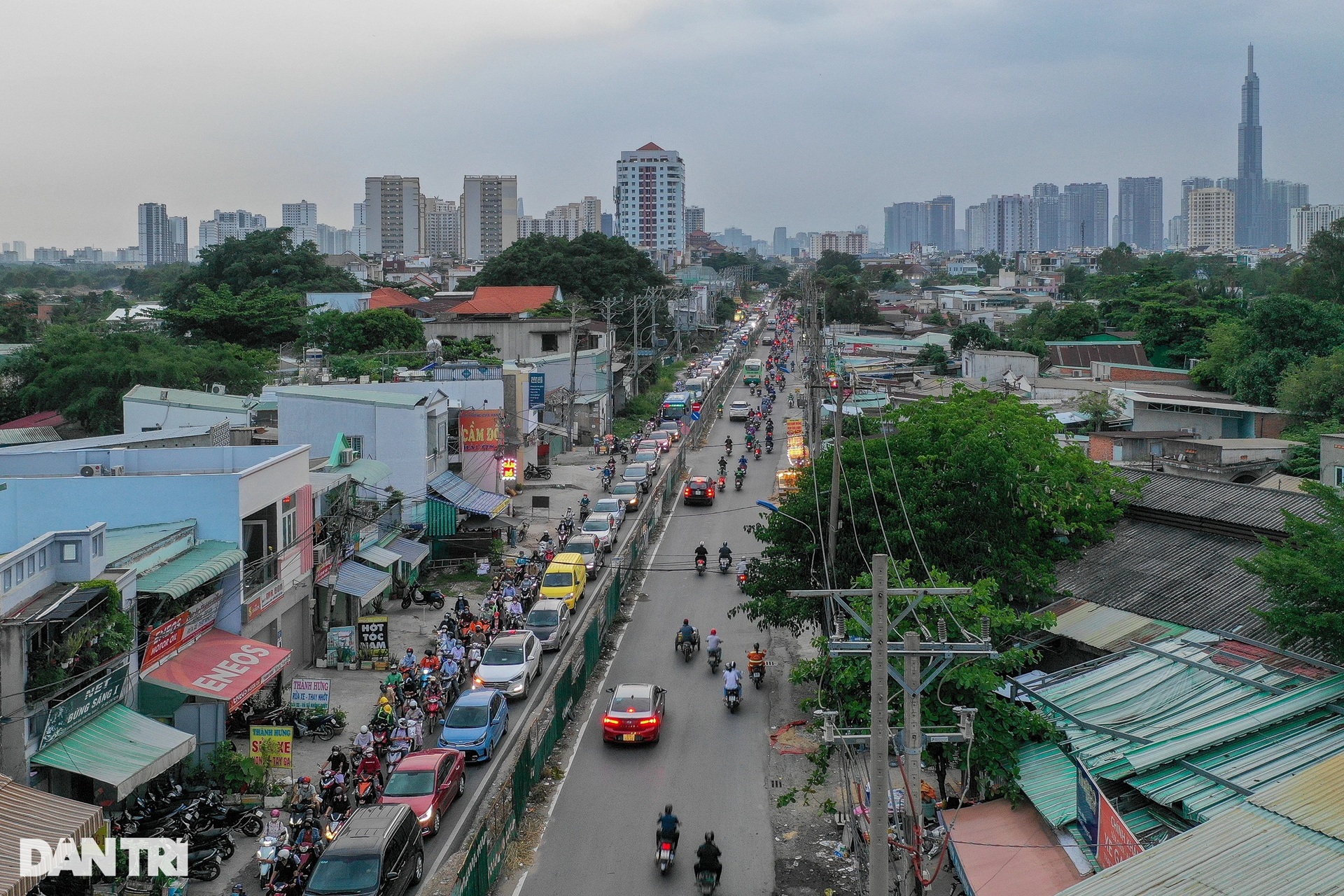 Người dân than trời vì 2,5km đường ở TPHCM làm 7 năm chưa xong - 9 Người dân than trời vì 2,5km đường ở TPHCM làm 7 năm chưa xong - 9