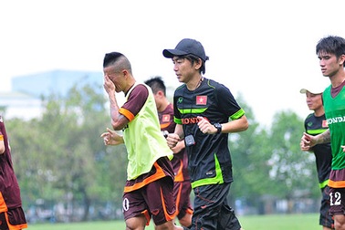 HLV Miura ra quy định khắt khe với báo chí