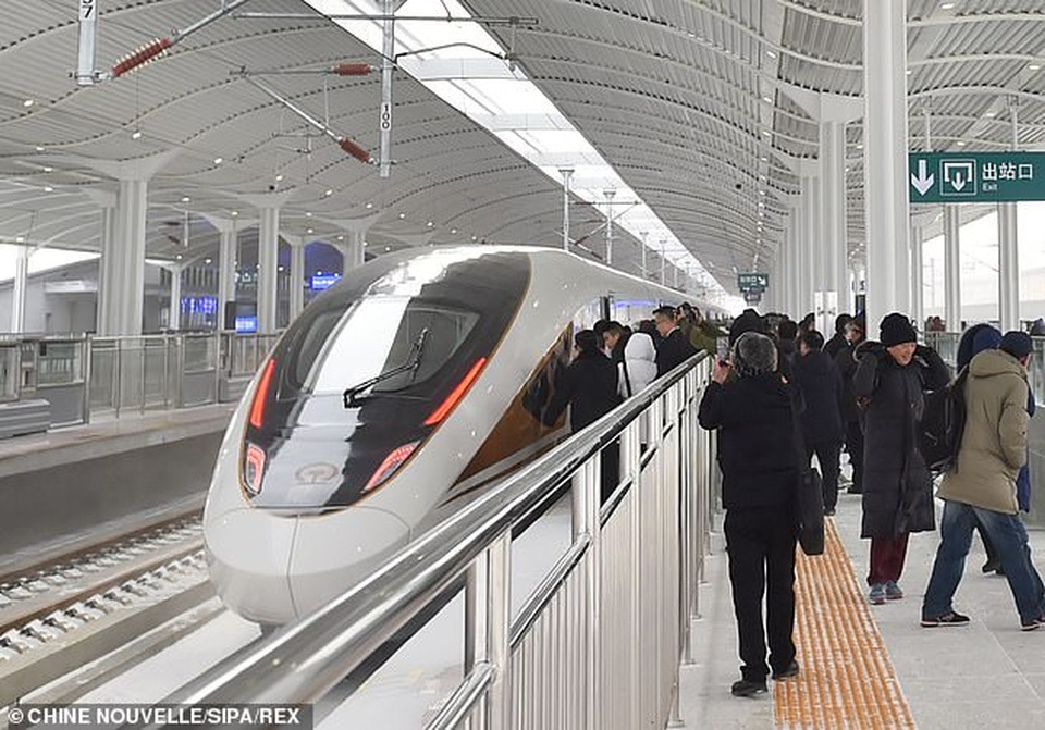 Tàu cao tốc thông minh của Trung Quốc có tốc độ 350 km/h, lái tự động và tín hiệu 5G - 1 Tàu cao tốc thông minh của Trung Quốc có tốc độ 350 km/h, lái tự động và tín hiệu 5G - 1