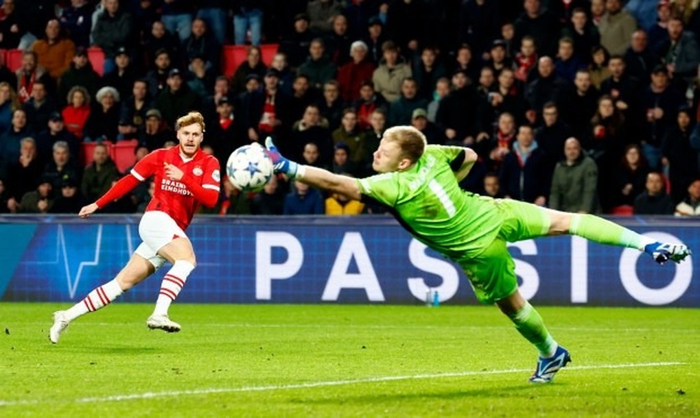 Bất phân thắng bại, Arsenal và PSV dắt tay nhau đi tiếp ở Champions League - 3 Bất phân thắng bại, Arsenal và PSV dắt tay nhau đi tiếp ở Champions League - 3