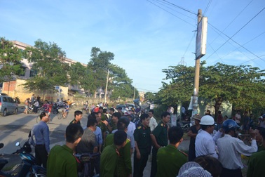 Hệ thống điện chập cháy, một người đang sạc pin điện thoại tử vong