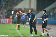 Báo Malaysia và Indonesia "tố" HLV Park Hang Seo do thám đối thủ lộ liễu