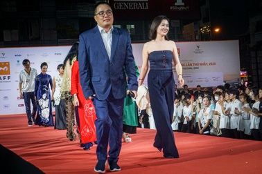 Ngôi sao phim "Phong hậu" Moon So Ri xuất hiện trên thảm đỏ ở Đà Nẵng