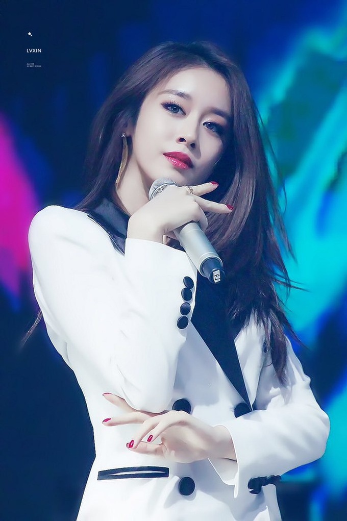 Idol có giọng hát đẹp nhất trong mắt netizen: Jimin, Rosé bị chê vẫn lọt top, EXO chỉ có 1 đại diện nhưng bất ngờ nhất là Jennie - Ảnh 73. Idol có giọng hát đẹp nhất trong mắt netizen: Jimin, Rosé bị chê vẫn lọt top, EXO chỉ có 1 đại diện nhưng bất ngờ nhất là Jennie - Ảnh 73.
