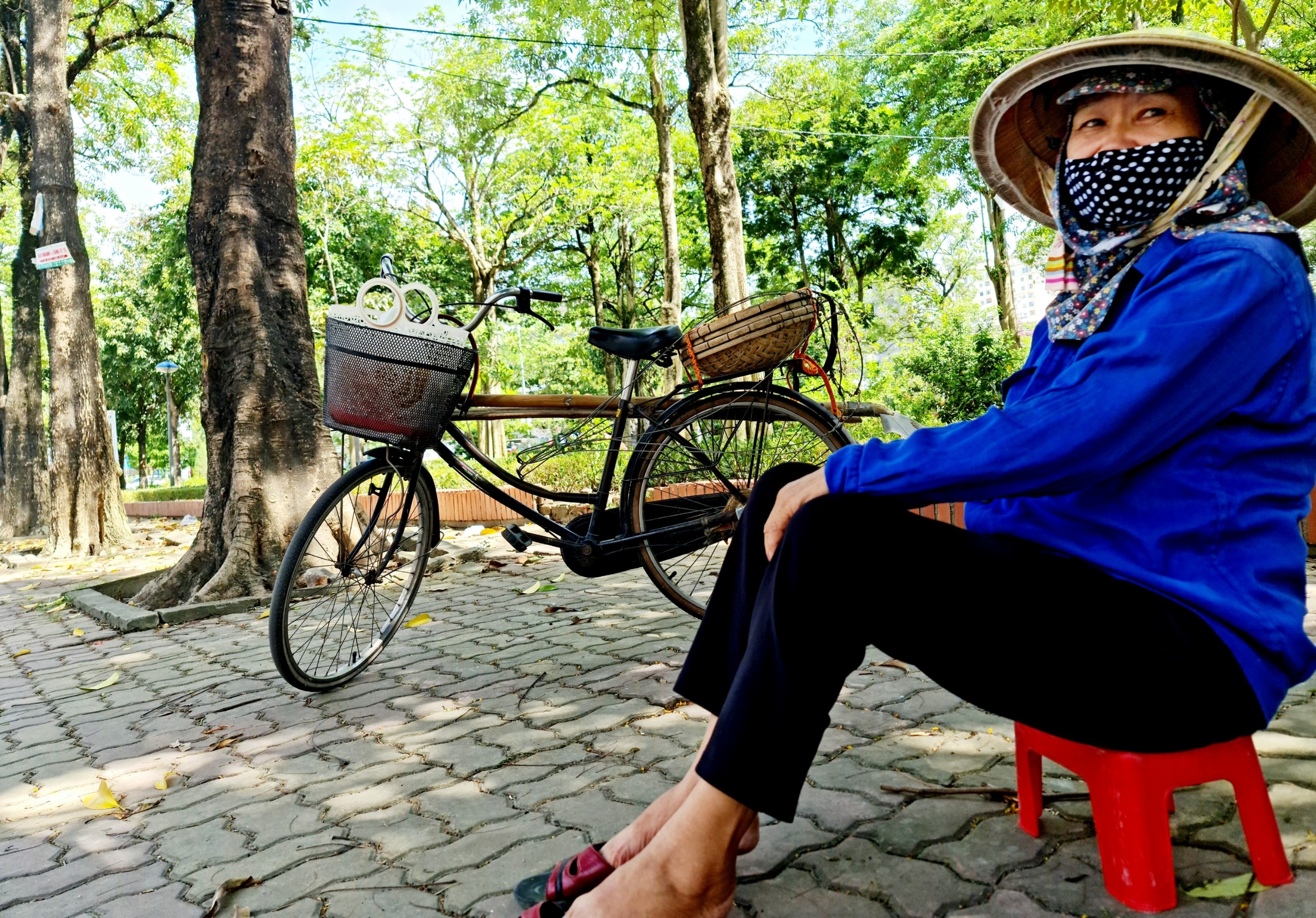 Muôn nẻo mưu sinh nơi chảo lửa thành Vinh - 12 Muôn nẻo mưu sinh nơi chảo lửa thành Vinh - 12