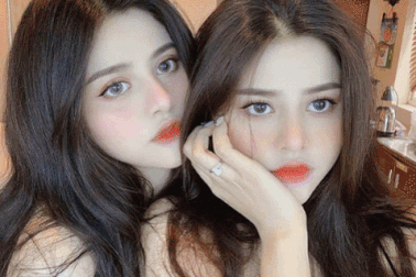 5 cặp chị em song sinh vừa đẹp lại giỏi gây “sốt” mạng