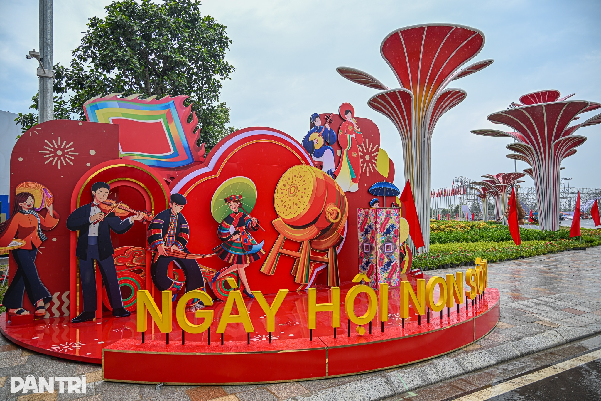 Gấp rút hoàn thành các hạng mục của Triển lãm thành tựu 80 năm Quốc khánh - 11