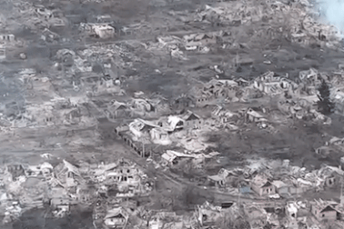 Cảnh giao tranh giáp lá cà bên trong chảo lửa Bakhmut