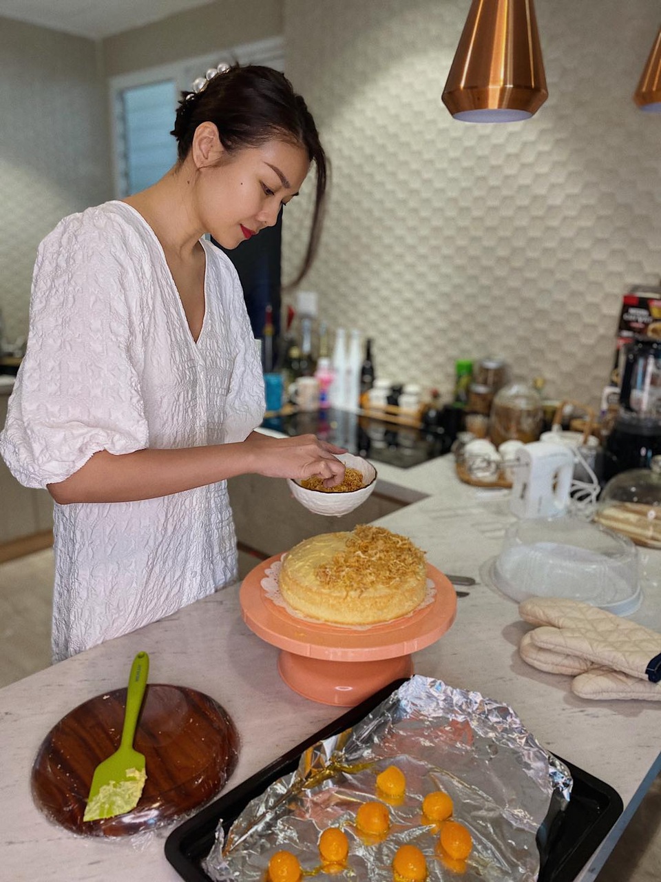 Trình nấu ăn khiến bạn thân Hồ Ngọc Hà cũng phải sững sờ của Thanh Hằng - 1 Trình nấu ăn khiến bạn thân Hồ Ngọc Hà cũng phải sững sờ của Thanh Hằng - 1