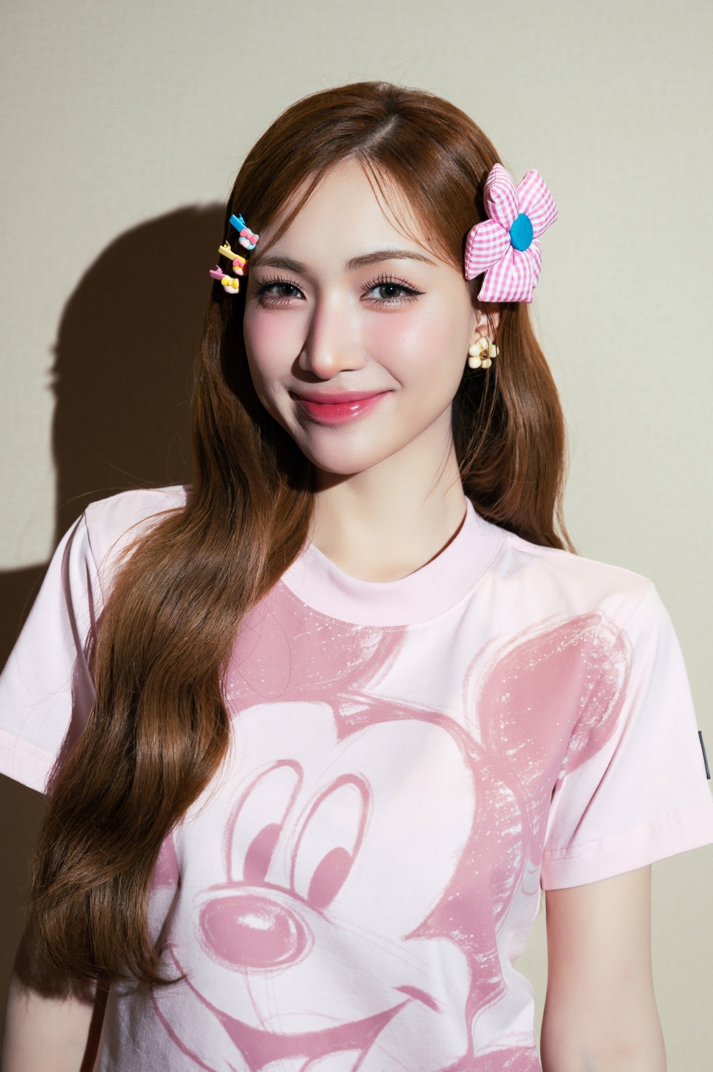 Hòa Minzy: Khi là tâm điểm chú ý của truyền thông thì càng phải cẩn trọng - 1 Hòa Minzy: Khi là tâm điểm chú ý của truyền thông thì càng phải cẩn trọng - 1