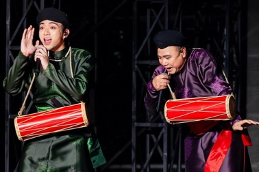 Cơn sốt phim tài liệu "Anh trai": Thu về chục tỷ, mỏ vàng cho nghệ sĩ Việt?