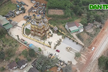 Hoa mắt với tòa lâu đài dát vàng của đại gia phế liệu ở quê lúa Nghệ An